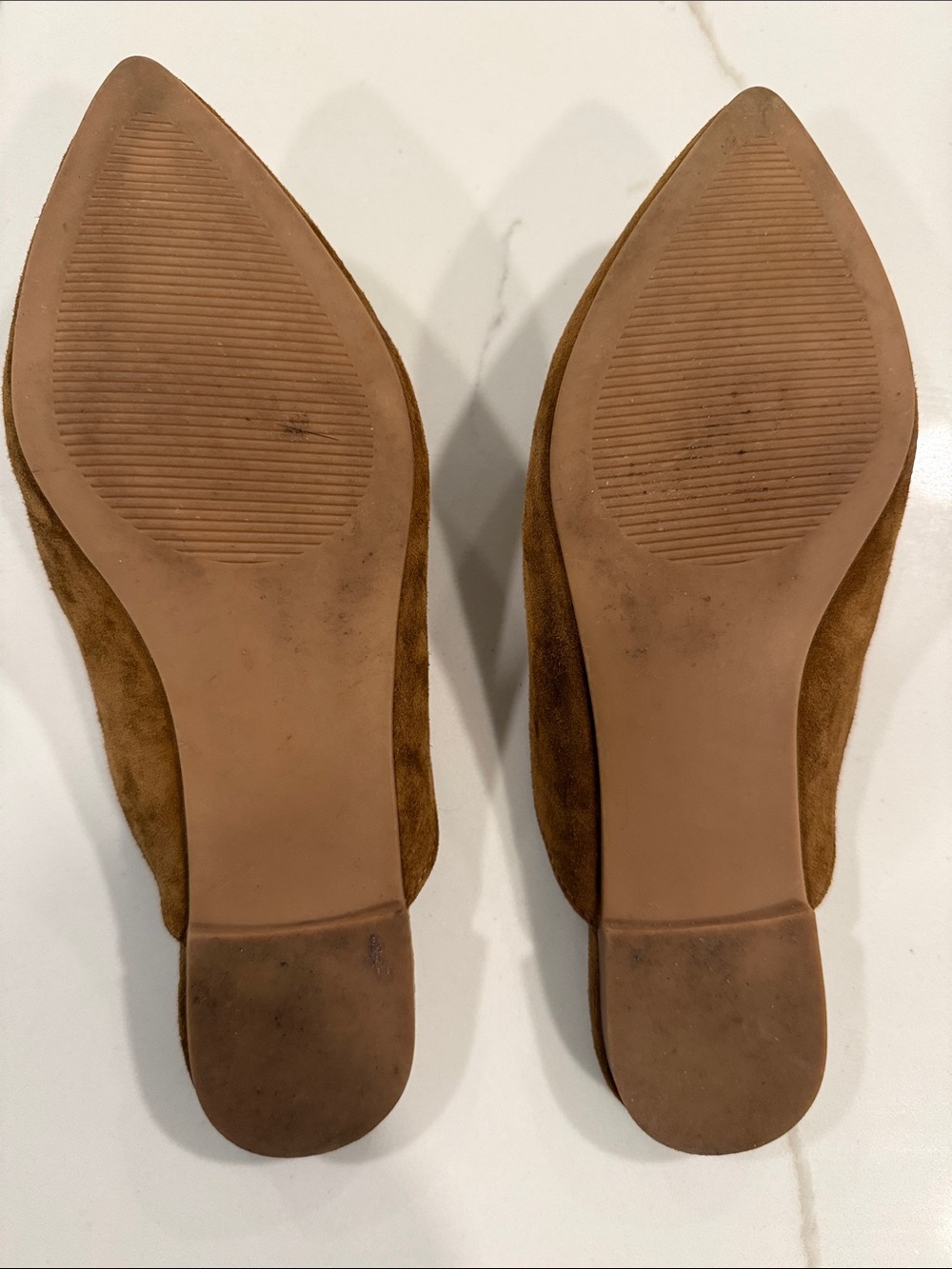Steve Madden Tan Suede Pointed Mule with Chunky Chain - Picture 2 of 4